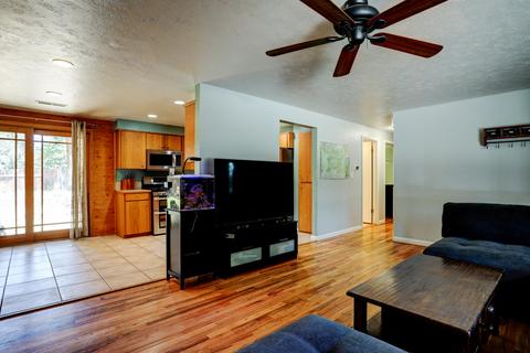 1222 NE Burnside Ave, Bend, OR 97701 photo 5