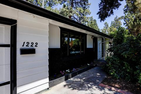 1222 NE Burnside Ave, Bend, OR 97701 photo 33