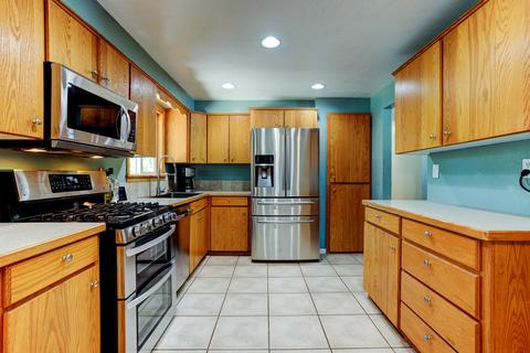 1222 NE Burnside Ave, Bend, OR 97701 photo 6