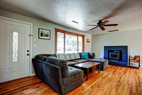 1222 NE Burnside Ave, Bend, OR 97701 photo 2