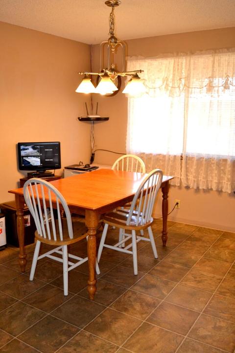531 W River St, Cave Junction, OR 97523 photo 6