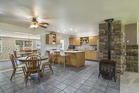 21421 Keyte Ln, Bend, OR 97701 photo 7