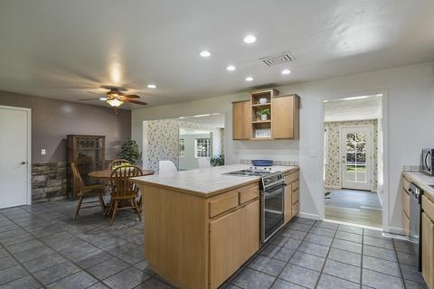 21421 Keyte Ln, Bend, OR 97701 photo 6