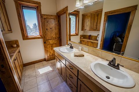 63545 Overtree Rd, Bend, OR 97701 photo 38