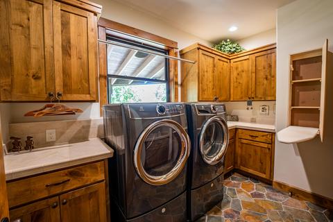 63545 Overtree Rd, Bend, OR 97701 photo 13