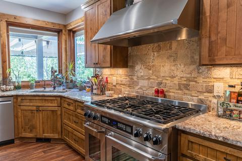 63545 Overtree Rd, Bend, OR 97701 photo 11
