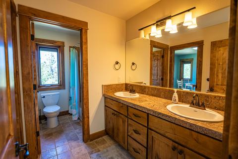 63545 Overtree Rd, Bend, OR 97701 photo 20