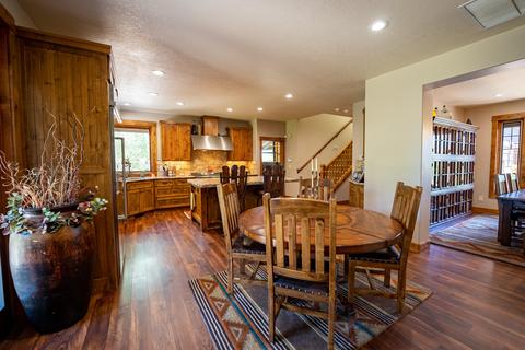 63545 Overtree Rd, Bend, OR 97701 photo 9