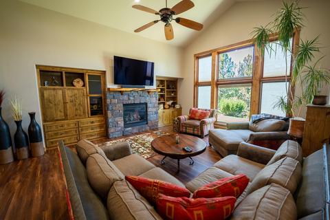 63545 Overtree Rd, Bend, OR 97701 photo 6