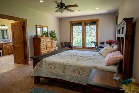 63545 Overtree Rd, Bend, OR 97701 photo 29