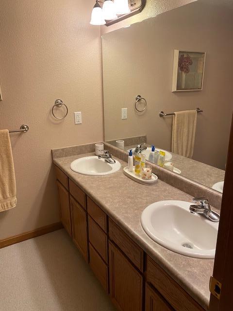 1081 Cherry St, Central Point, OR 97502 photo 13