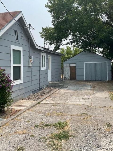 2452 Applegate Ave, Klamath Falls, OR 97601 photo 4