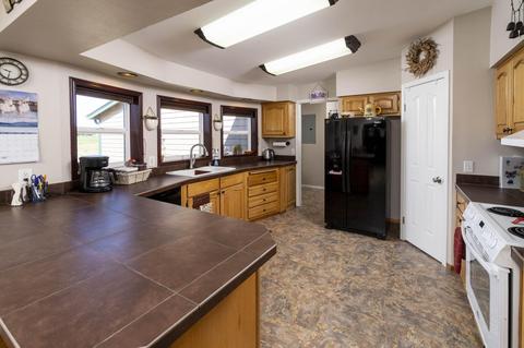 63655 Pioneer Loop, Bend, OR 97701 photo 10