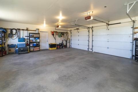 63655 Pioneer Loop, Bend, OR 97701 photo 23