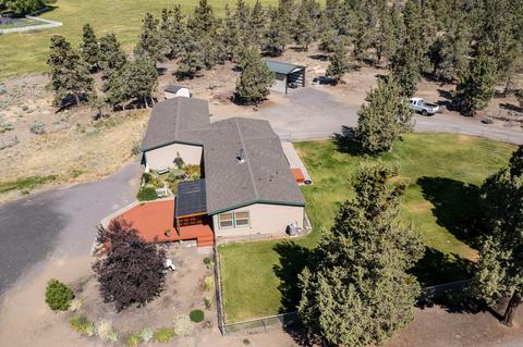 63655 Pioneer Loop, Bend, OR 97701 photo 4