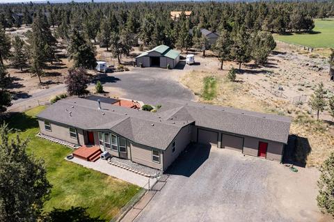 63655 Pioneer Loop, Bend, OR 97701 photo 2