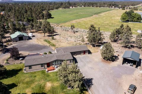 63655 Pioneer Loop, Bend, OR 97701 photo 3