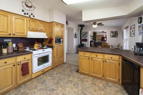 63655 Pioneer Loop, Bend, OR 97701 photo 9