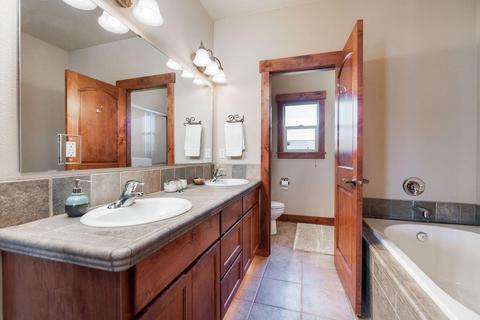 20398 Shetland Loop, Bend, OR 97703 photo 15