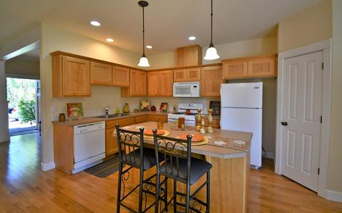 20675 Jayhawk Ln, Bend, OR 97702 photo 4