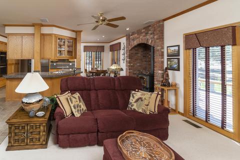 23308 Chisholm Trl, Bend, OR 97702 photo 9