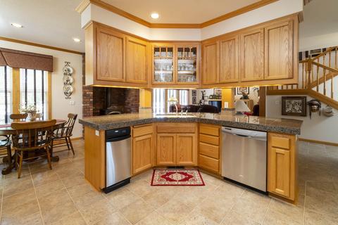 23308 Chisholm Trl, Bend, OR 97702 photo 11