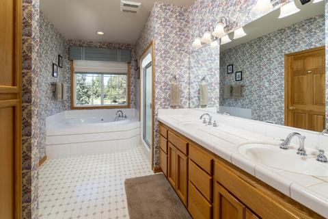 23308 Chisholm Trl, Bend, OR 97702 photo 16