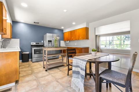 1900 NE 7th St, Bend, OR 97701 photo 8