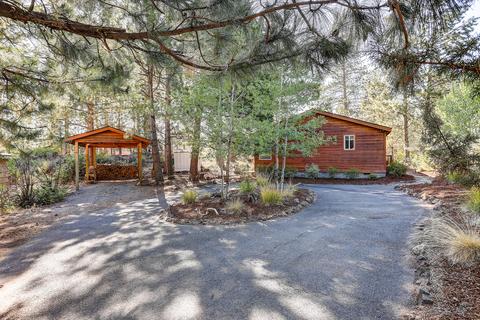 60892 Ridge Dr, Bend, OR 97702 photo 22