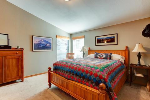 60892 Ridge Dr, Bend, OR 97702 photo 10