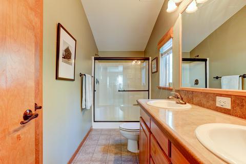 60892 Ridge Dr, Bend, OR 97702 photo 18