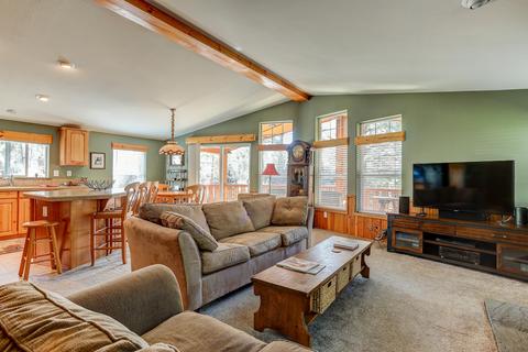 60892 Ridge Dr, Bend, OR 97702 photo 5