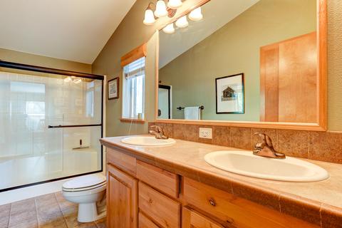 60892 Ridge Dr, Bend, OR 97702 photo 13