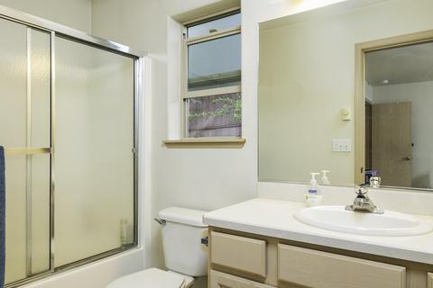 2964 NE Stanton Ave, Bend, OR 97701 photo 22