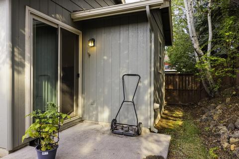 2964 NE Stanton Ave, Bend, OR 97701 photo 26