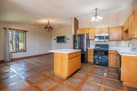 66645 Cascade Way, Bend, OR 97703 photo 3
