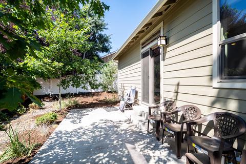 2250 NE Jackson Ave, Bend, OR 97701 photo 25