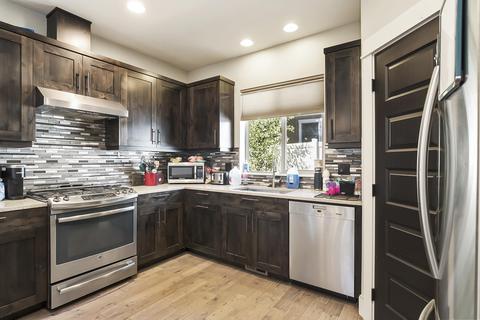 2250 NE Jackson Ave, Bend, OR 97701 photo 12