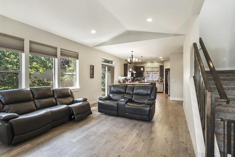 2250 NE Jackson Ave, Bend, OR 97701 photo 8