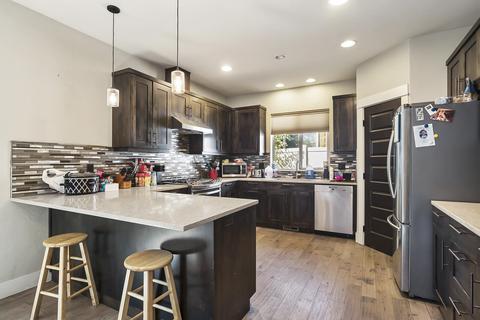 2250 NE Jackson Ave, Bend, OR 97701 photo 11