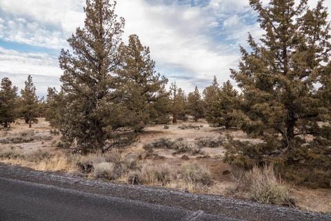 20920 Gift Rd, Bend, OR 97703 photo 4