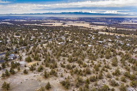 20920 Gift Rd, Bend, OR 97703 photo 13