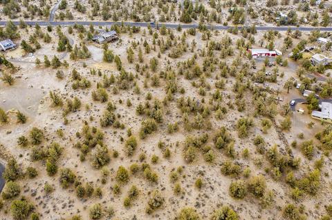 20920 Gift Rd, Bend, OR 97703 photo 9