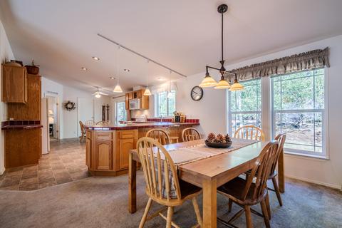 20185 Mountain View Dr, Bend, OR 97703 photo 3