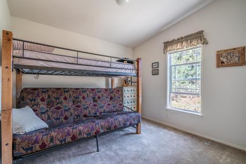 20185 Mountain View Dr, Bend, OR 97703 photo 13