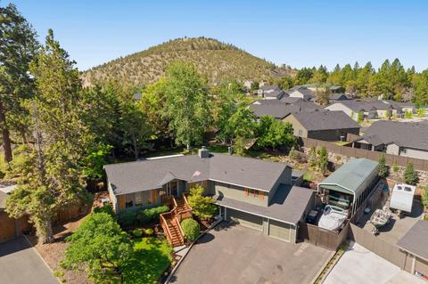 1863 NE Moonglow Ct, Bend, OR 97701 photo 11