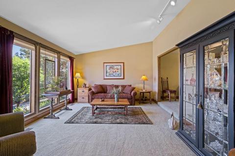 1863 NE Moonglow Ct, Bend, OR 97701 photo 3