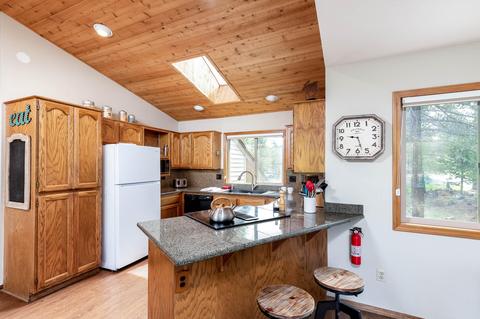 17660 Rogue Ln, Sunriver, OR 97707 photo 7