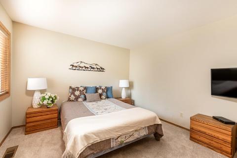 17660 Rogue Ln, Sunriver, OR 97707 photo 19