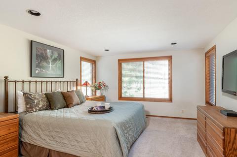 17660 Rogue Ln, Sunriver, OR 97707 photo 23